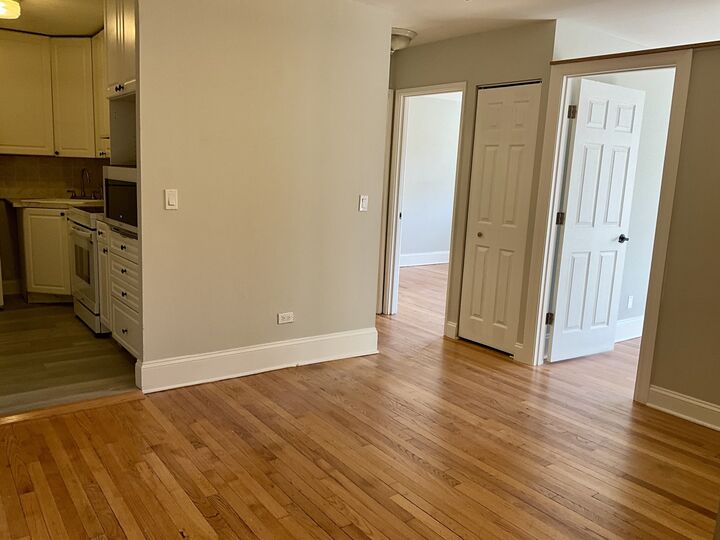 Property Photo:  5950 N Kenmore Avenue 406  IL 60660 
