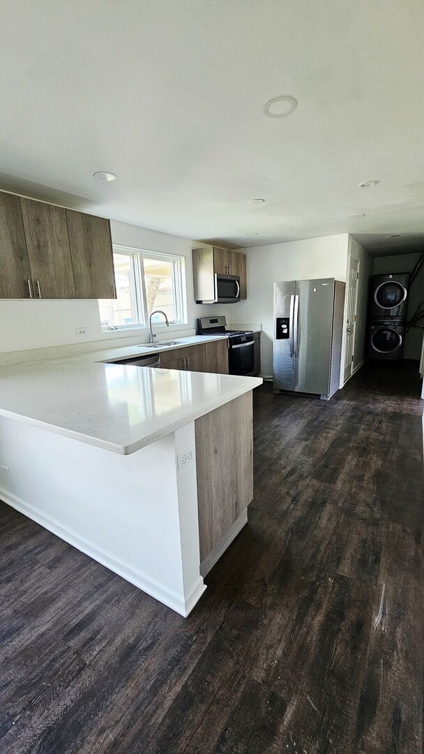 Property Photo:  5230 S Lockwood Avenue 1R  IL 60638 