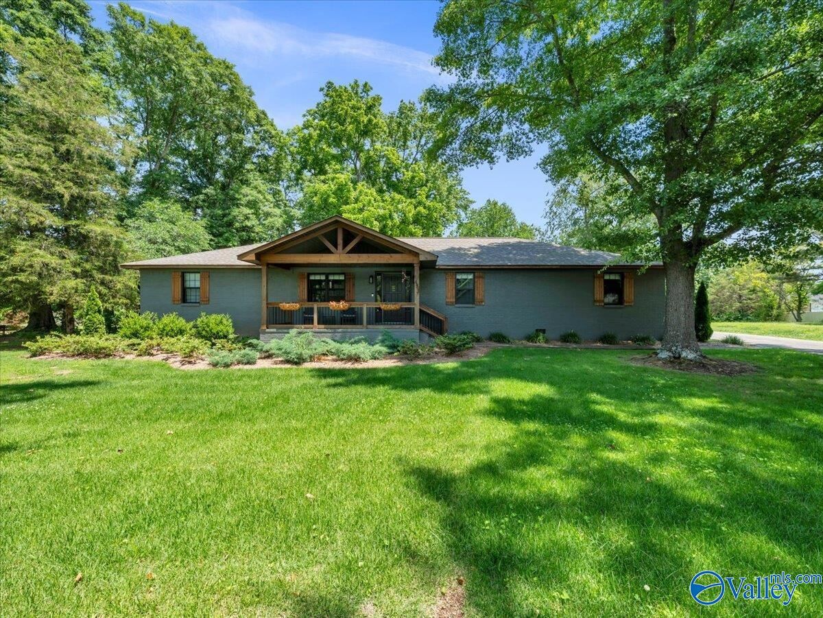 Property Photo:  1453 South Broad Street  AL 35950 