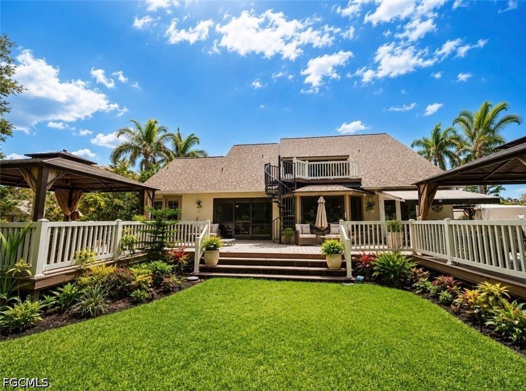 Property Photo:  12501 Barrington Court  FL 33908 