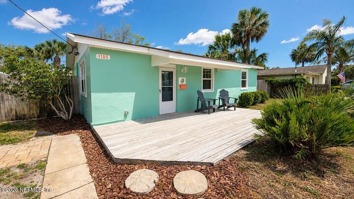 Property Photo:  1105 10th Street N  FL 32250 