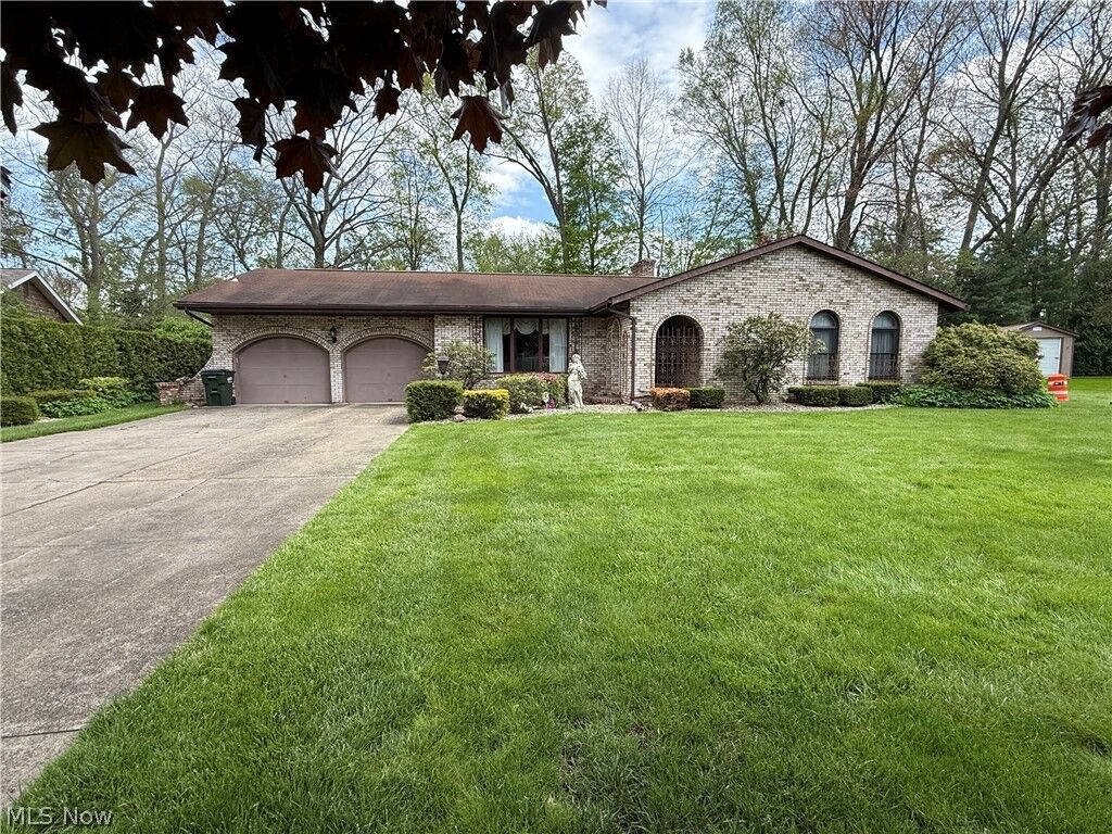 Property Photo:  183 Albert Street  OH 44444 