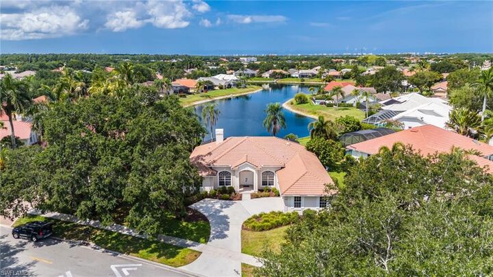 Property Photo:  11223 Phoenix Way  FL 34119 