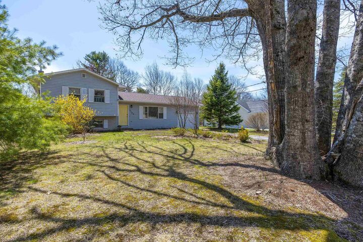 Property Photo:  3164 Cornwallis Crescent  NS B4R 1A2 