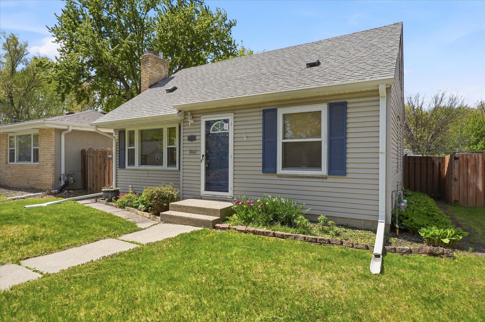 Property Photo:  5512 35th Avenue S  MN 55417 