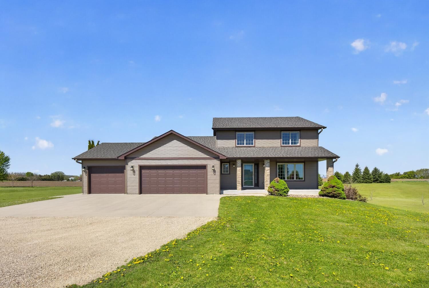 Property Photo:  720 Riverwood Court  MN 55932 