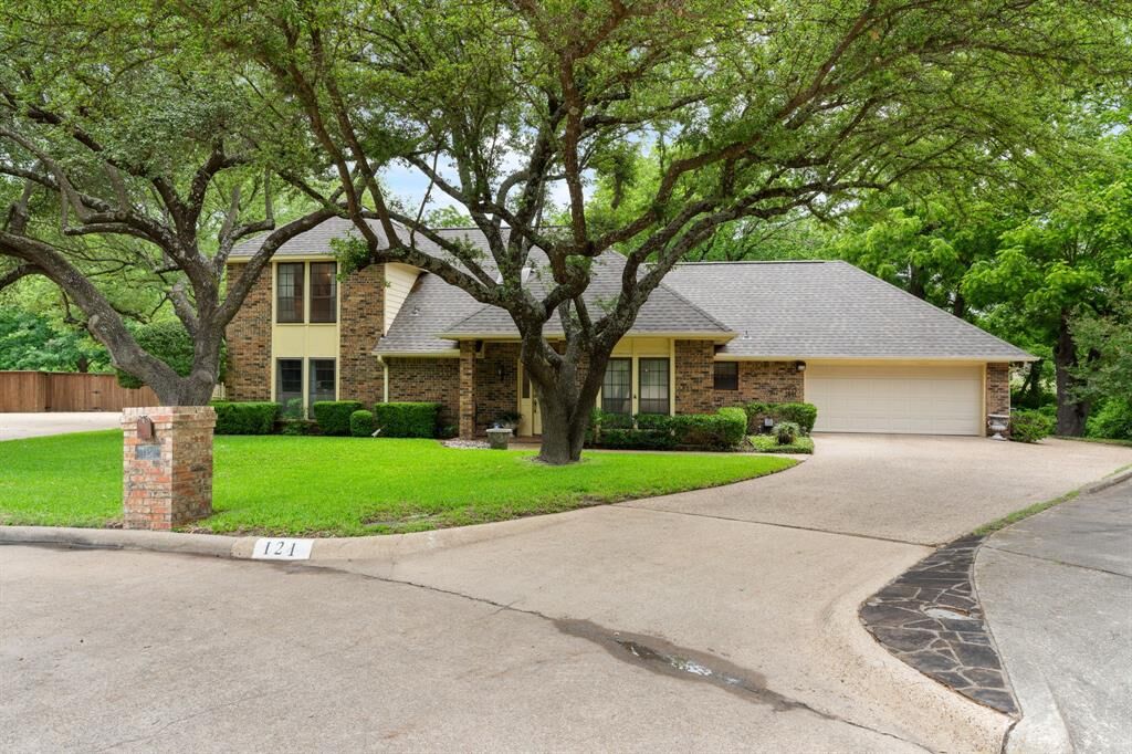 Property Photo:  121 Nicklaus Nook  TX 75146 