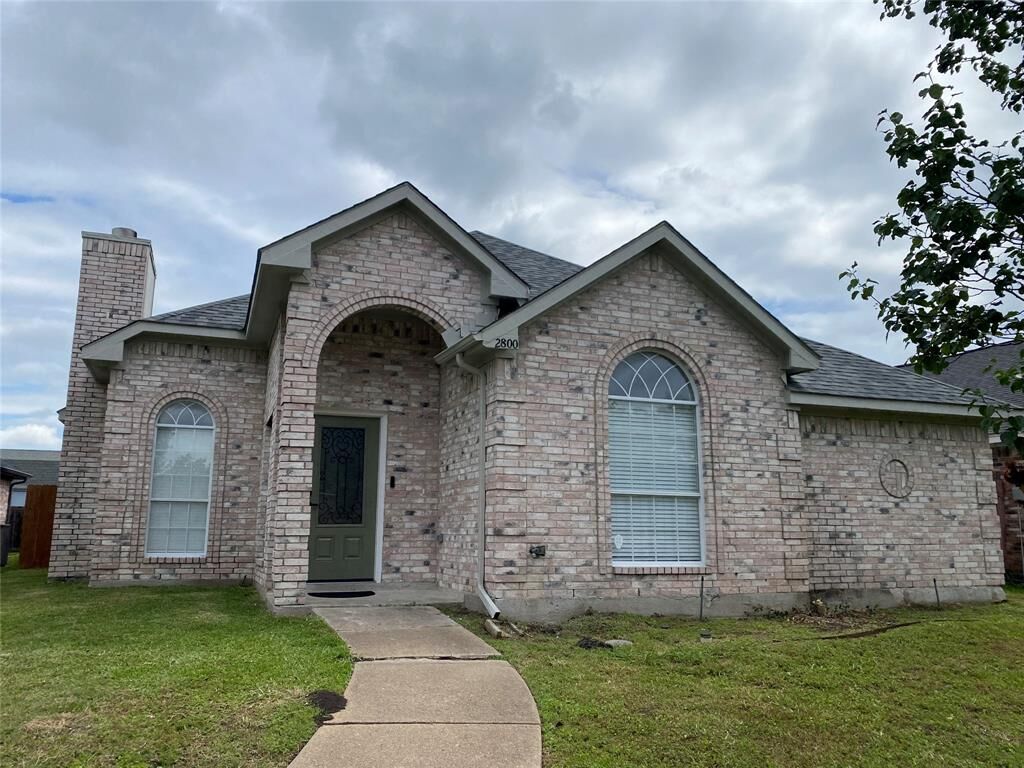 Photo de la propriété:  2800 Helen Lane  TX 75181 