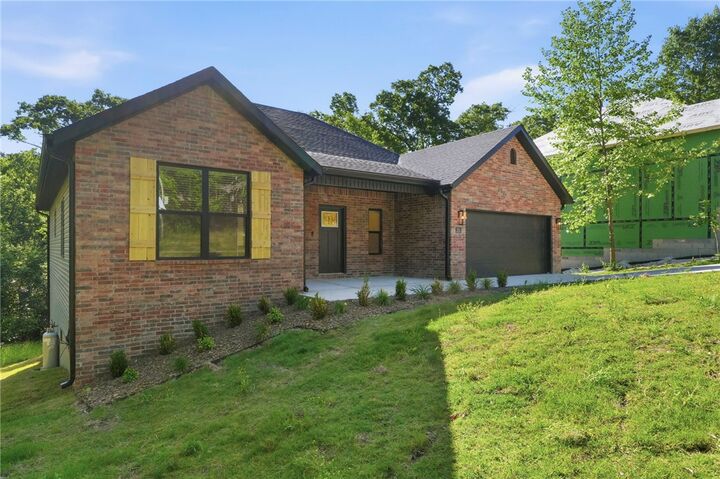 Property Photo: 16 Burwell Drive AR 72714