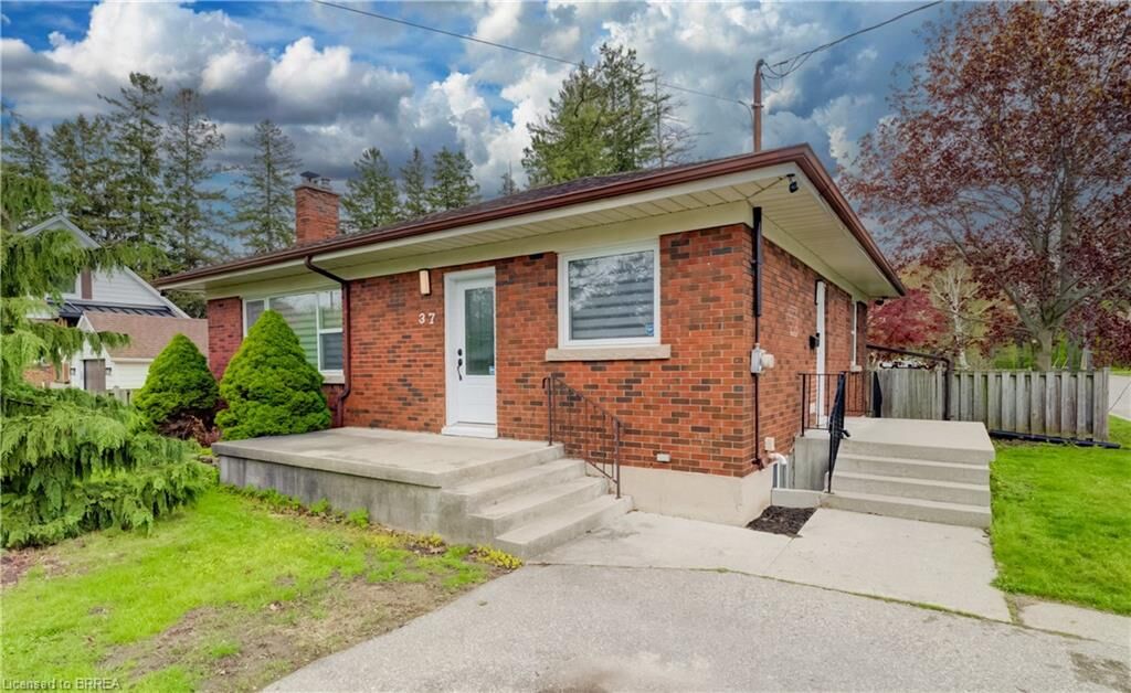 Property Photo:  37 Glenwood Drive  ON N3S 3G5 