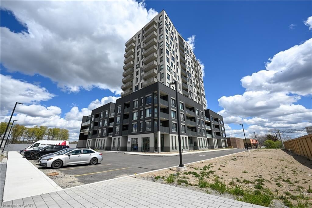 Property Photo:  1333 Weber Street E 504  ON N2A 1C2 