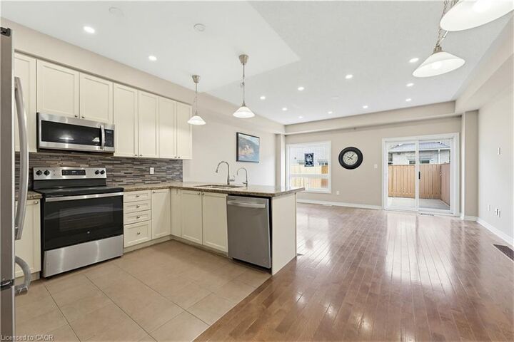 Property Photo:  110 Highland Road E 75  ON N2M 3S1 