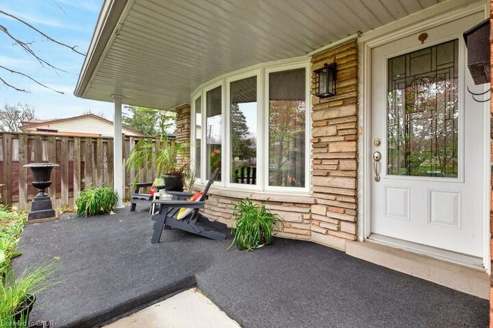 Property Photo:  161 Manning Avenue  ON L9A 3G1 