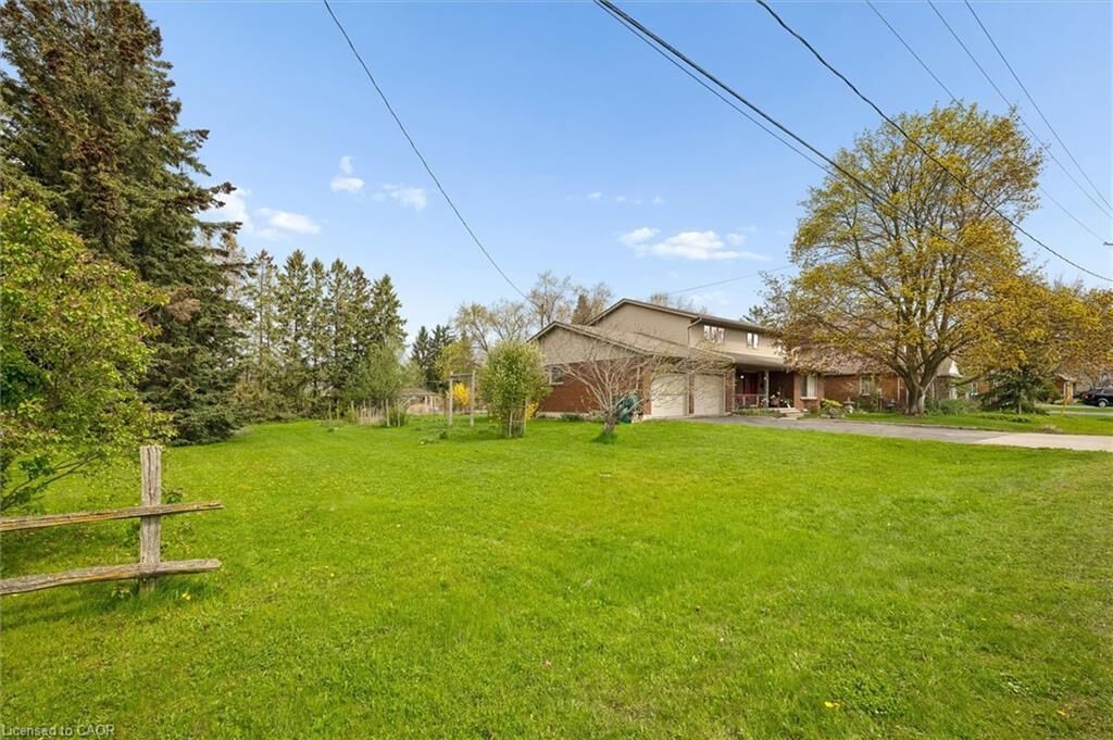 Property Photo:  142 Carson Drive  ON N2B 2Z2 