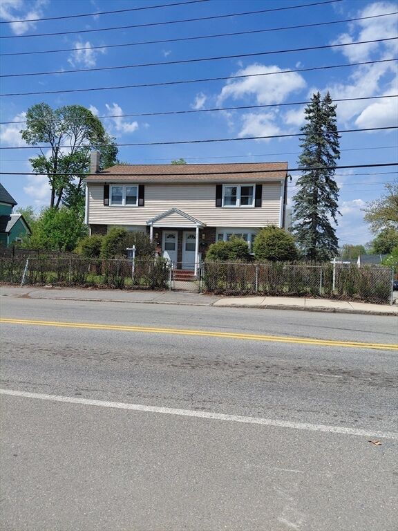 Property Photo:  627-629 Westford St  MA 01851 