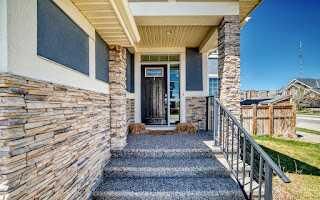 Property Photo:  7 Westland Manor SW  AB T3H 0W2 