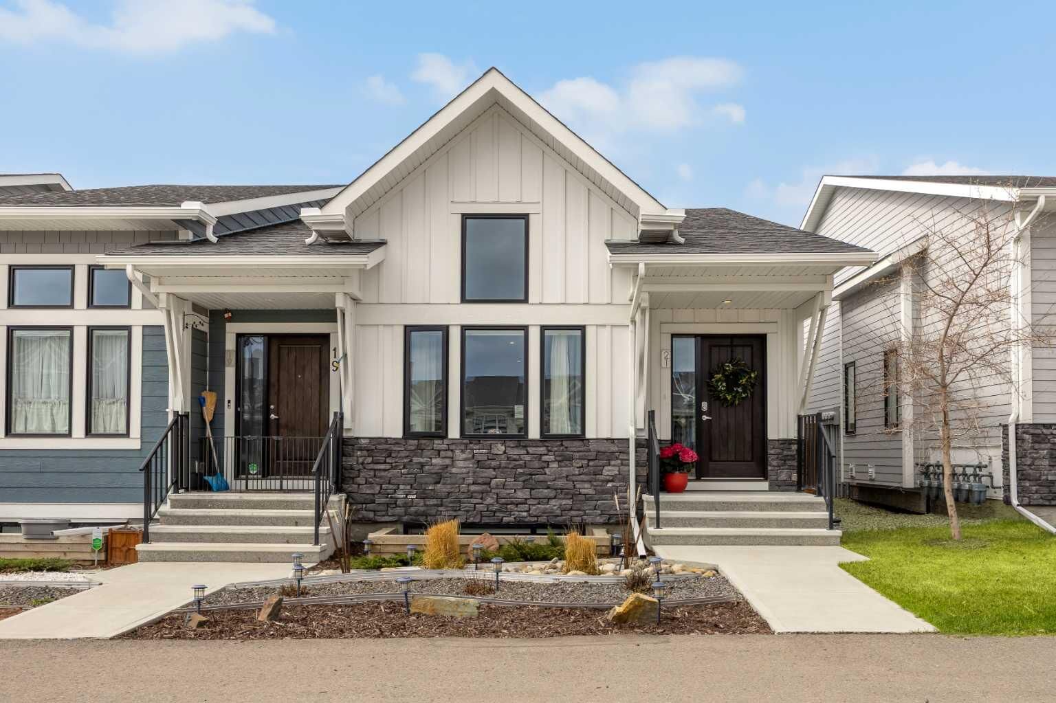Property Photo:  21 Darcy Boulevard  AB T1S 5S6 