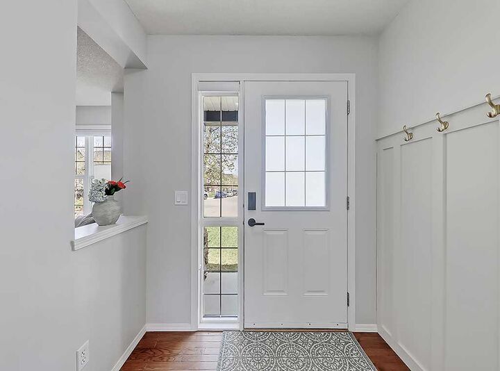 Property Photo:  558 Evermeadow Road SW  AB T2Y 4W9 