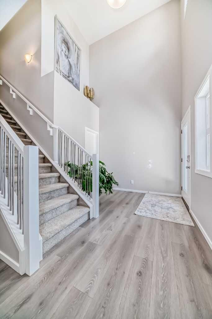 Property Photo:  17 Walgrove Manor SE  AB T2X 4C8 