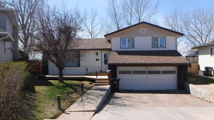 Property Photo:  5404 46 Street  AB T0H 3N0 