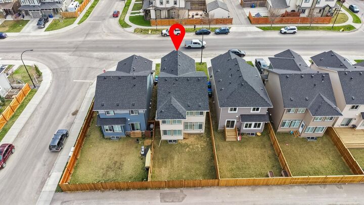 Property Photo:  194 Clydesdale Avenue  AB T4C 3C4 