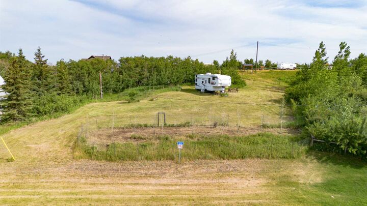 Property Photo:  5 Shelayne Crescent  AB T0C 3B0 