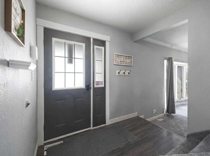 Property Photo:  10 Blackstone Avenue  AB T4L 1P8 