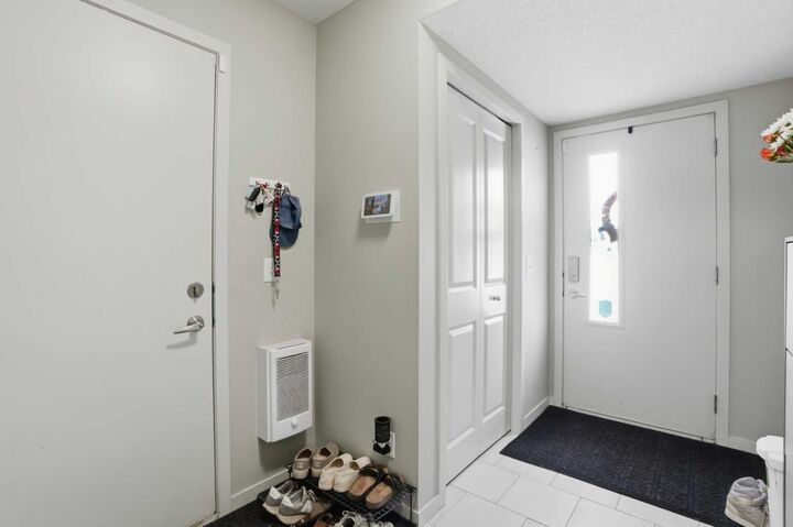 Property Photo:  227 Copperpond Row SE  AB T2Z 1H2 