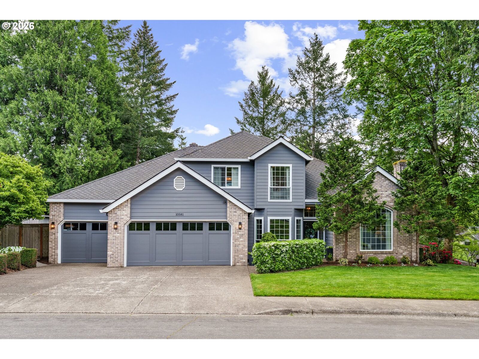Property Photo: 10581 NW Lost Park Dr OR 97229