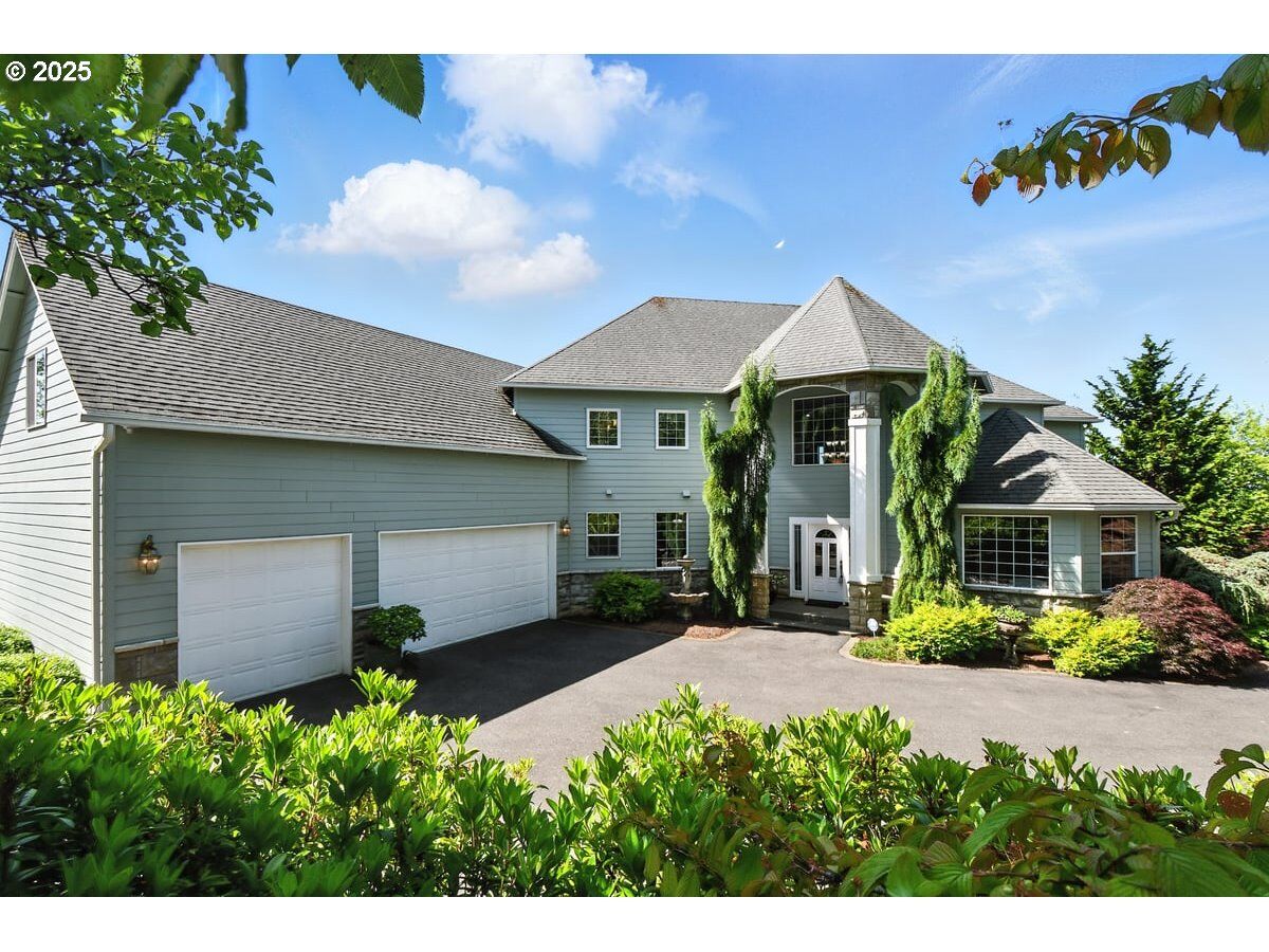 Property Photo:  442 Varsity Rd  WA 98625 