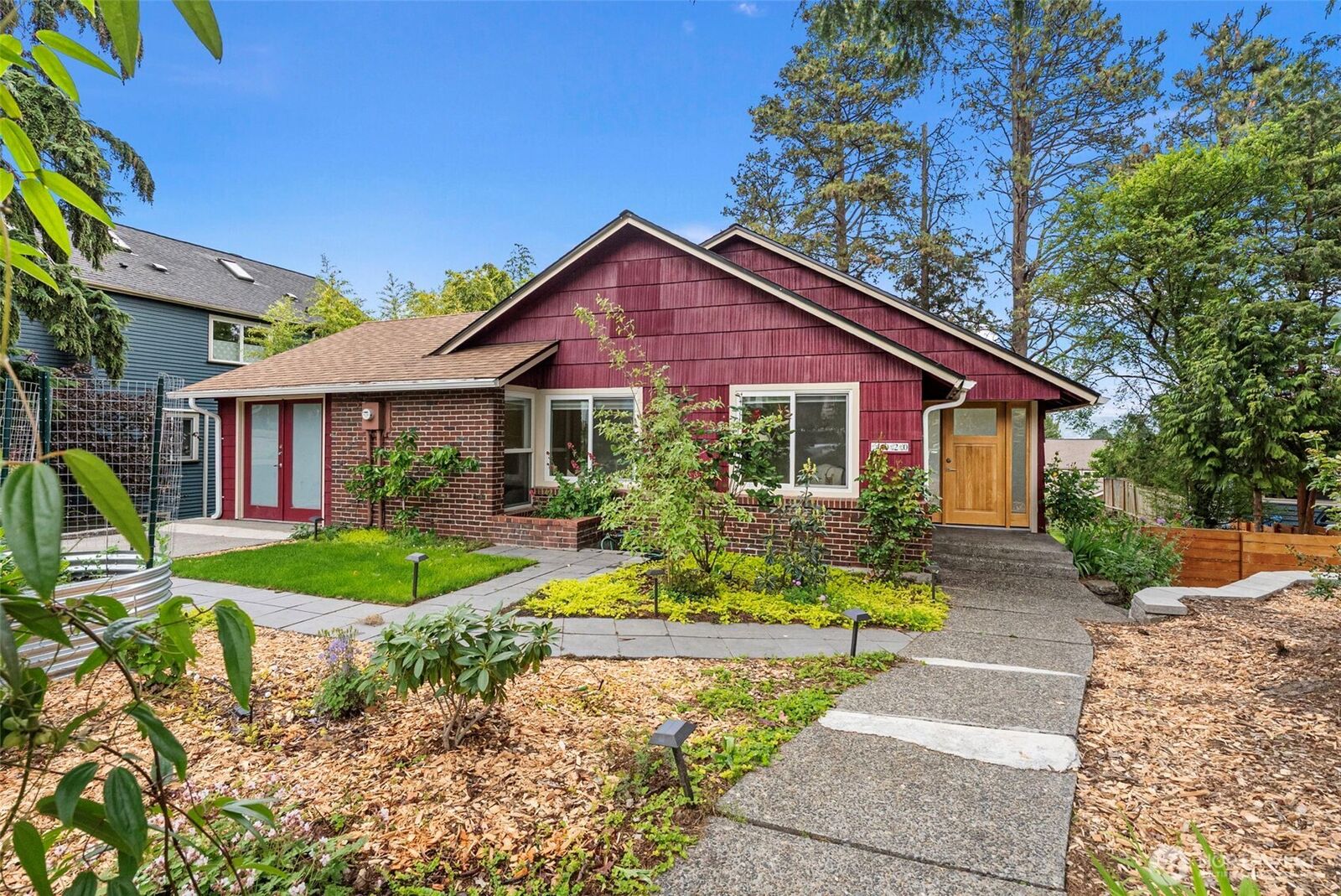 Property Photo:  4020  47th Avenue S  WA 98118 