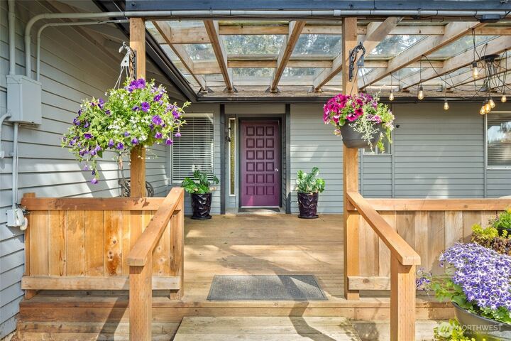 Property Photo:  18320  Corliss Avenue N  WA 98133 