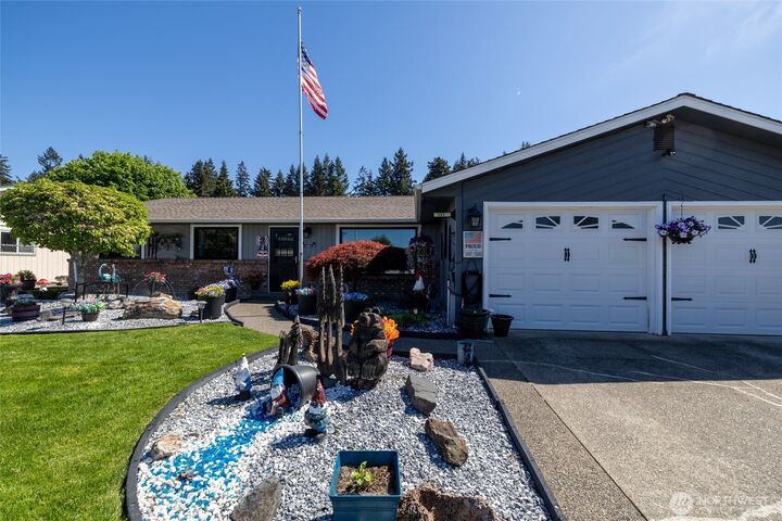 Property Photo: 137 Sunnyside Drive WA 98531