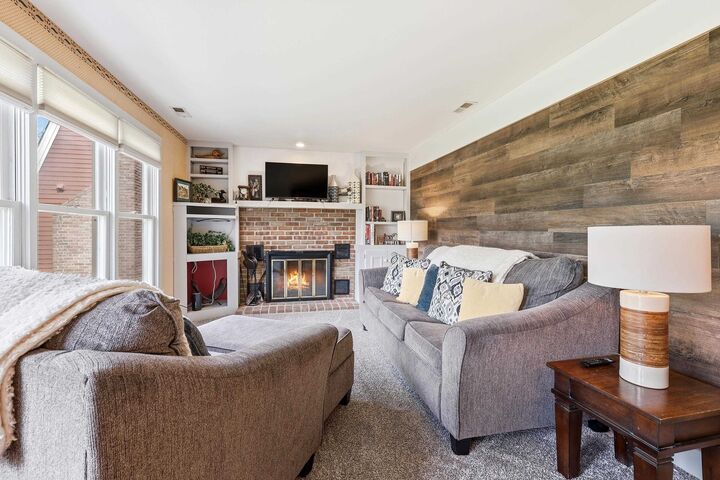 Property Photo: 19 Settler Lane IL 61036