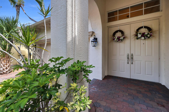 Property Photo: 9377 Via Grande W FL 33411