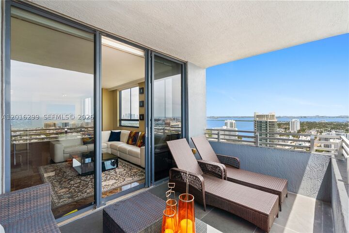 Property Photo:  1330 West Ave Ph05  FL 33139 