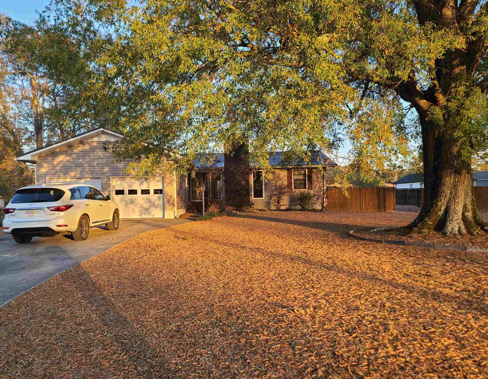 Property Photo:  402 Kentucky Ave  AL 35077 