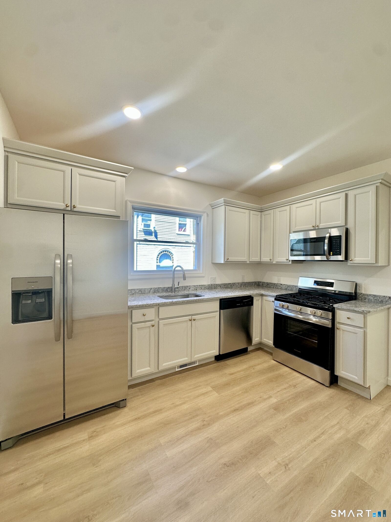 Property Photo:  216 Minerva Street 1st Floor  CT 06418 