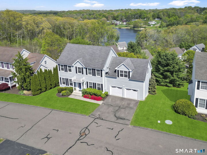 Property Photo:  3 Stonecroft Way 3  CT 06468 