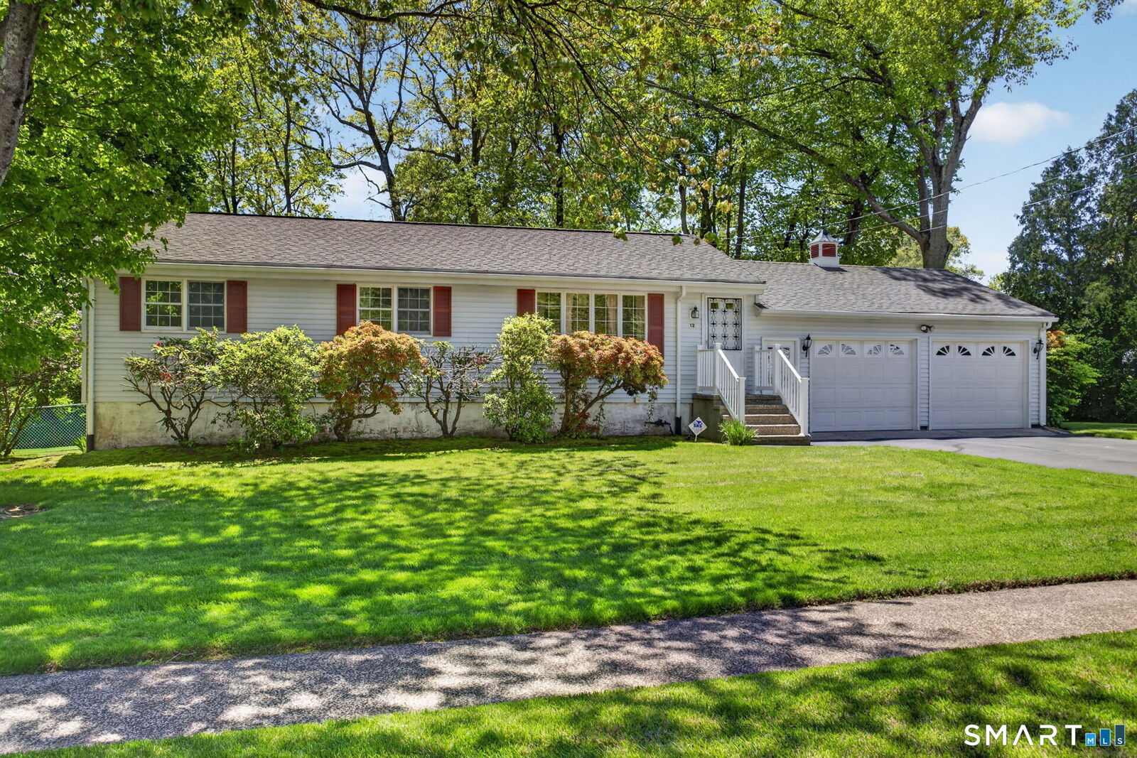 Property Photo:  12 Oak Hill Drive  CT 06513 