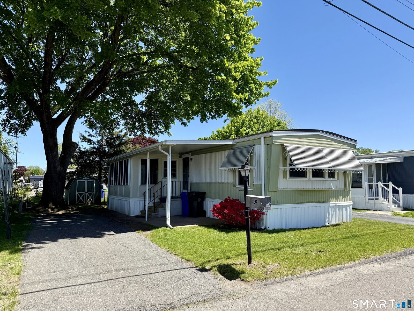 Property Photo:  28 Cheyenne Road  CT 06118 