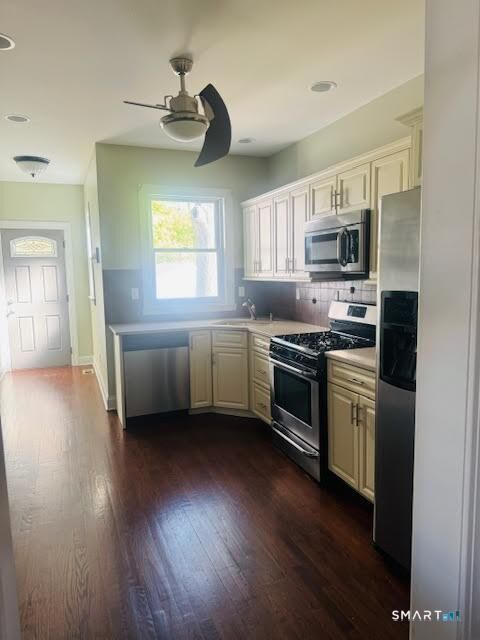 Property Photo:  237 Elm Street  CT 06516 