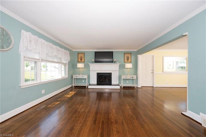 Property Photo:  590 N Peace Haven Road  NC 27104 