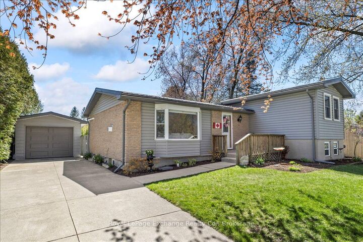 Property Photo: 27 Inverlyn Crescent S ON N2Z 1L3