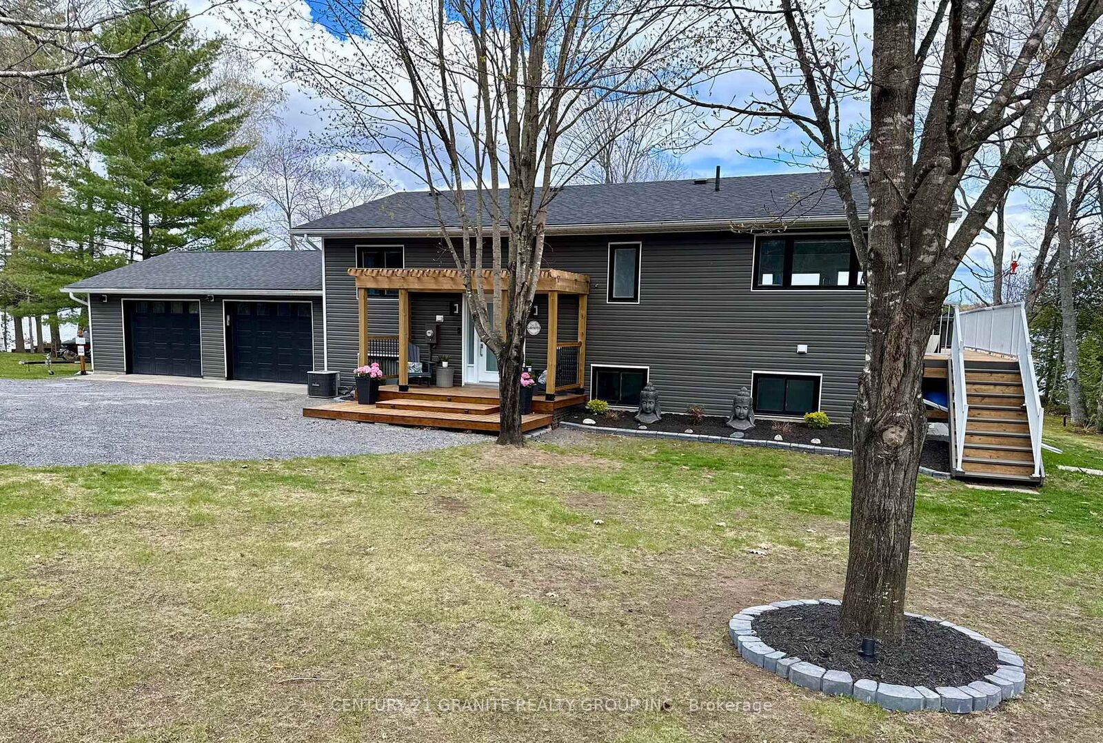 Property Photo: 1012 Black Road ON K0H 1B0