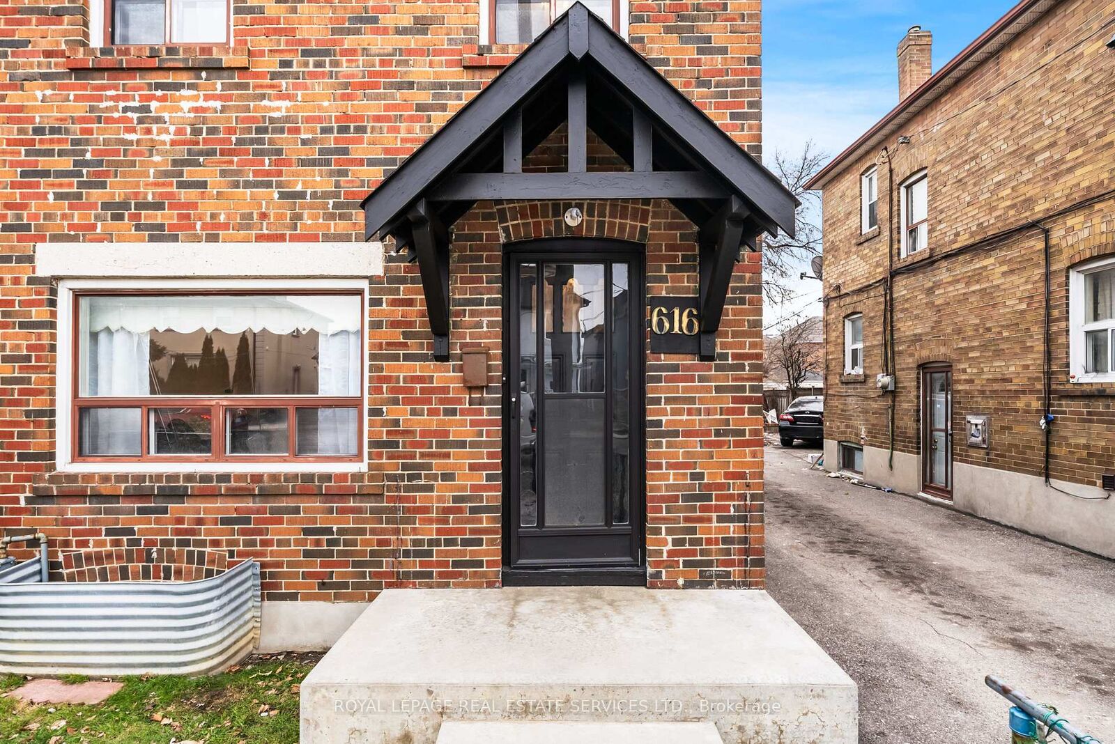 Property Photo: 616 Old Weston Road ON M6N 3B3