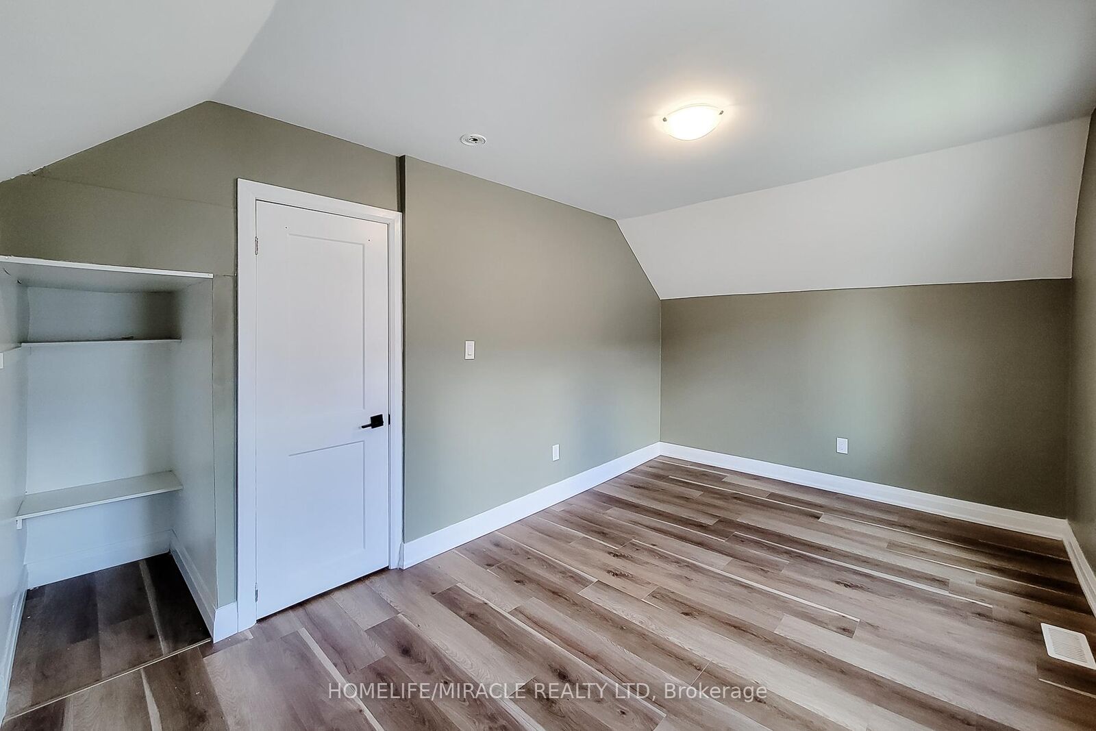 Property Photo: 334 Gage Avenue ON L8L 7A7