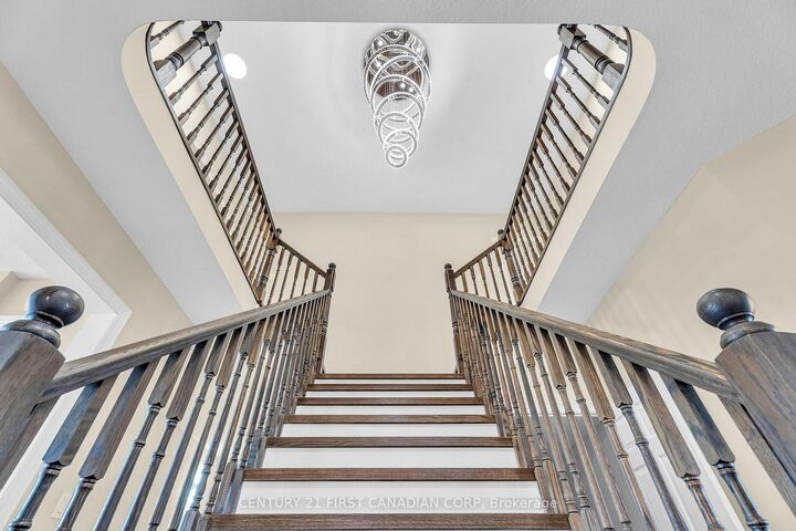 111 Bradwell Chase — photo 1