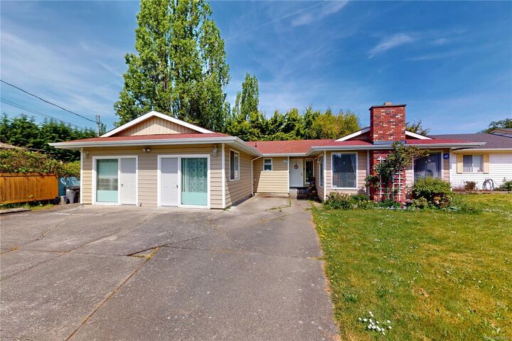 Property Photo:  1382 McKenzie Ave  BC V8P 2M2 