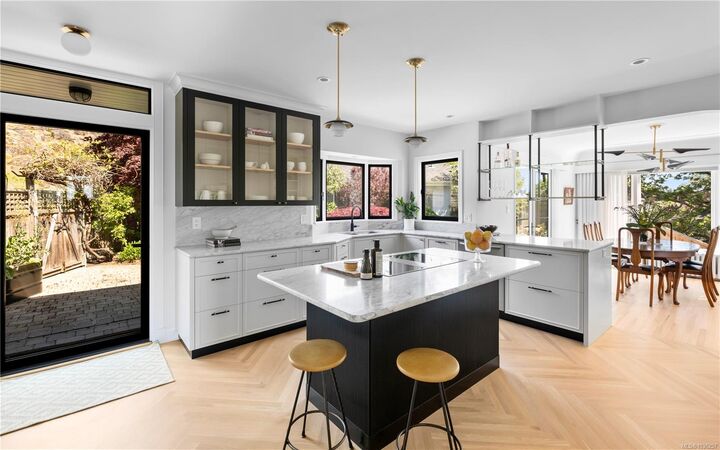 Property Photo:  100 King George Terr  BC V8S 2J9 
